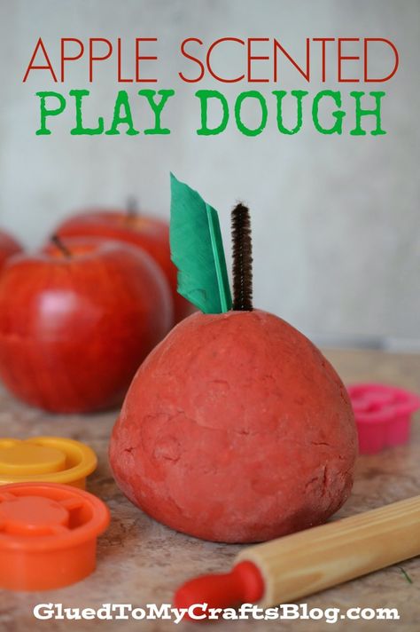 Apple Scented Play Dough {Kid Crafts} Apple Playdough, Make Your Own Playdough, Play Dough Crafts, Scented Playdough, Sensory Play Recipes, Scented Play Dough, Diy Playdough, Sensory Dough, Diy Apple