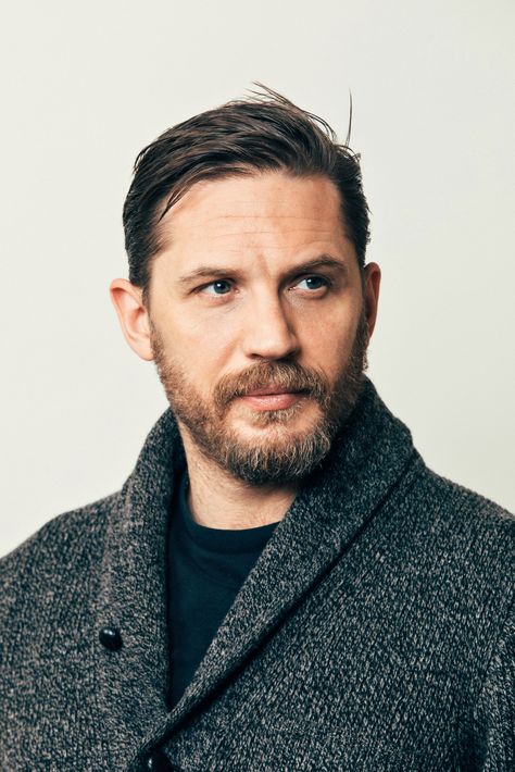 Tom Hardy Beard, توم هاردي, Edward Thomas Hardy, Tom Hardy Haircut, Joseph Gordon Levitt, Hardy Boys, Thomas Hardy, Men With Street Style, Andrew Lincoln