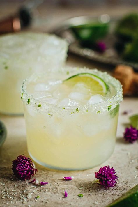 Champagne Margarita Recipe, Champagne Margarita, Types Of Champagne, Champagne Margaritas, Traditional Margarita, Sparkling Cocktail, Reposado Tequila, Champagne Cocktail, Beverage Recipes