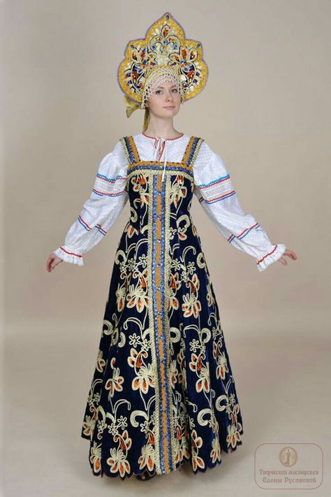 Russian Traditional Dress, Russian Inspiration, Russian Traditional Clothing, Russian Dress, Russian Clothing, Star Wars Outfits, Folk Dresses, Russian Fashion, Traditional Fashion