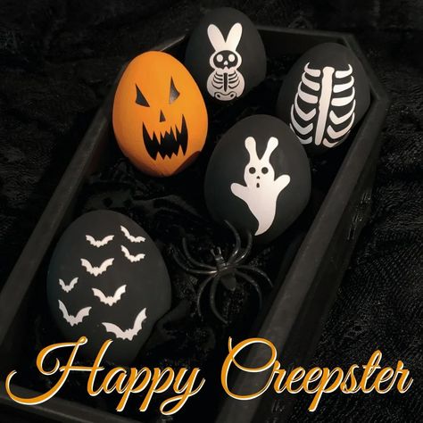 Spooky Easter Eggs, Easter Horror, Goth Easter, Spooky Easter, Gothic Easter, Creepy Easter, Zombie Jesus, Halloween Eggs, Fancy Eggs