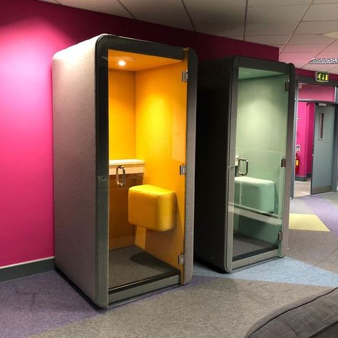 Free-standing telephone booths are often used in open plan offices where staff need to make private phone calls or private calls away from the desk. The upholstered panels provide acoustic privacy and also bring an element of design to the office. Office Privacy, Standing Office, Phone Booth Office, Acoustic Ceiling Tiles, Pharmacy Design, Telephone Booth, Phone Booth, Collaboration Space, Upholstered Panels