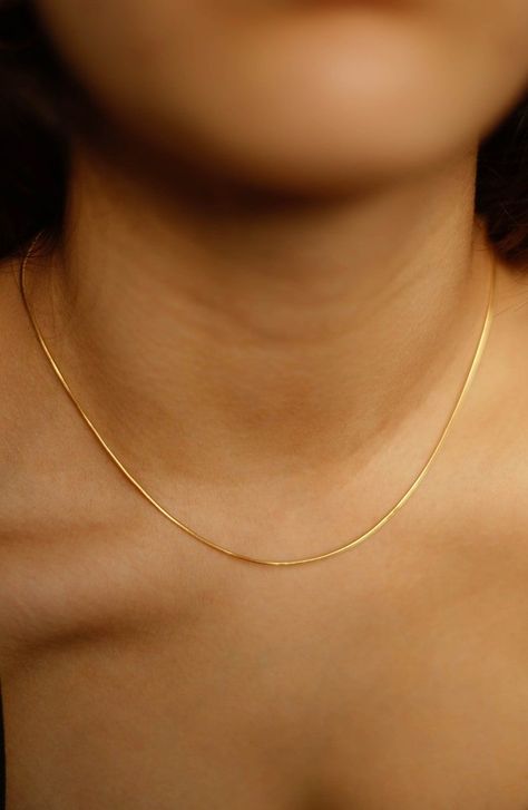 Sleek Gold Chain, Gold Stacking Necklace, Minimal Gold Chain, Plain Necklace, Necklace Stacking, Gold Jewelry Simple Necklace, Jewelry Staples, Gold Necklace Simple, Minimal Necklace