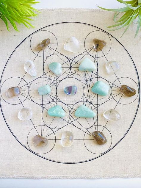 Metatron Cube, Scandinavian Candles, Platonic Solids, Metatron's Cube, Charge Crystals, Metatrons Cube, Platonic Solid, Cube Design, Crystals Healing