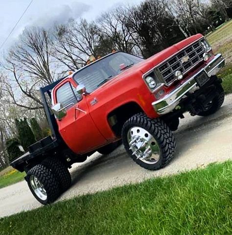 Custom Truck Flatbeds, 87 Chevy Truck, Truck Life, Trucks Lifted Diesel, Truck Flatbeds, Dually Trucks, Custom Pickup Trucks, Custom Chevy Trucks, Old Ford Trucks