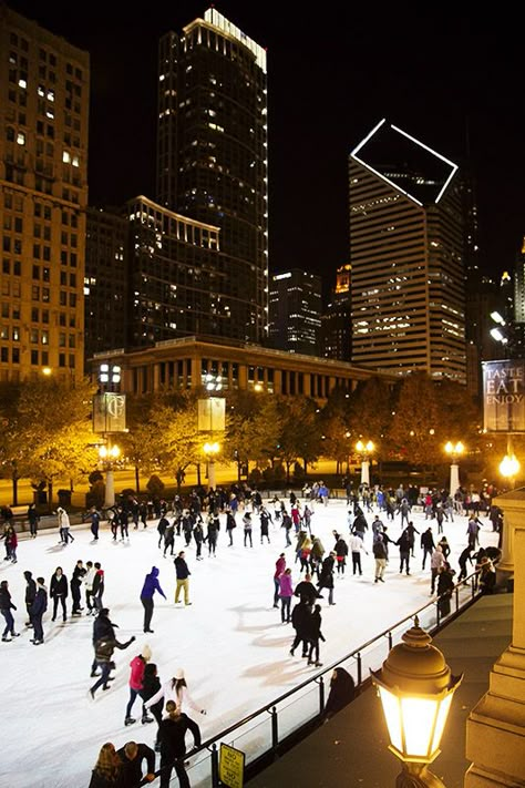 Ice Skating Chicago, Chicago In Winter, Christmas In Chicago, Millenium Park Chicago, Chicago Parks, Chicago Christmas, Chicago Park, Millenium Park, Chicago Trip