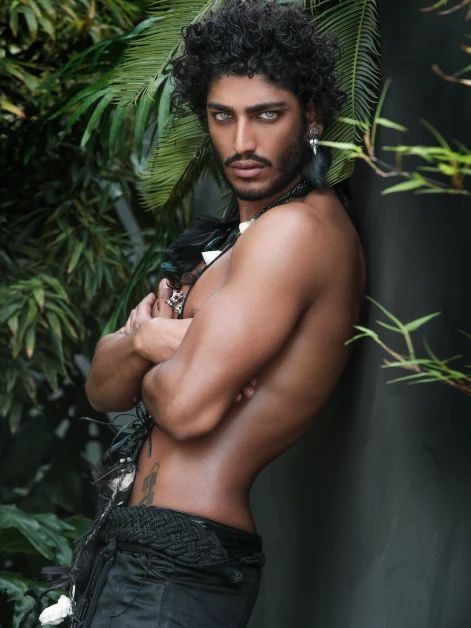 𝕒𝕜𝕒𝕤𝕙 𝕜𝕦𝕞𝕒𝕣 Akash Kumar Model, Akash Kumar, Egyptian Men, Indian Male Model, Handsome Bearded Men, Asian Male Model, Men Photography, Boys Long Hairstyles, Indian Man