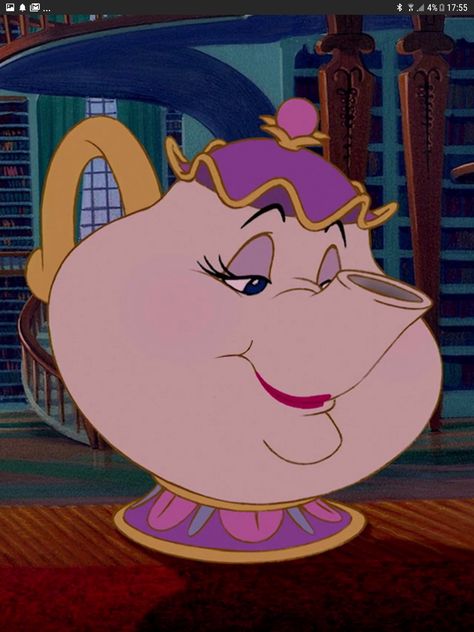 mrs potts disney - Yahoo Image Search Results Beauty And The Beast Wallpaper, Dream Roles, Beauty And The Beast Costume, Dance Props, Beast Costume, Mrs Potts, Cartoon Princess, Beast Wallpaper, Disney Collage