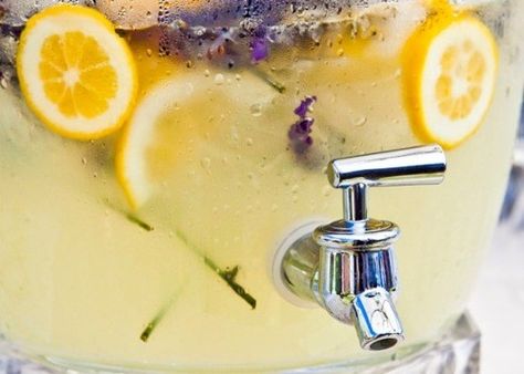 Fantasy Food, Lavender And Lemon, Lavender Lemonade, Wedding Drink, Lemon Lavender, Lavender Wedding, Sunflower Wedding, Lemon Water, Wedding Food