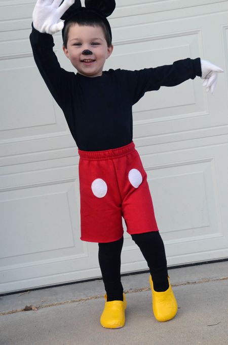 Diy Mickey Mouse Costume, Mickey Mouse Halloween Costume, Mickey Costume, Miki Mouse, Allison Davis, First Halloween Costumes, Mickey Mouse Costume, Baby Boy Halloween