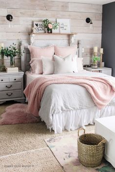 Pink Cottages, Dream Master, Farmhouse Style Bedrooms, Cute Bedroom Ideas, Traditional Bedroom Decor, Gorgeous Bedrooms, Traditional Bedroom, Teen Bedroom Decor, Girl Bedroom Decor