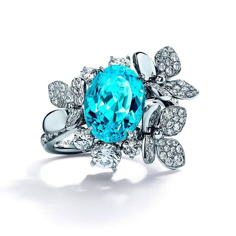 Bonnet Crochet, Paraiba Tourmaline, Best Engagement Rings, Tiffany Jewelry, Tourmaline Jewelry, Antique Engagement, Antique Engagement Rings, Jewelry Photography, Van Cleef Arpels