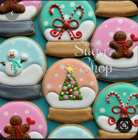 Snowglobe Cookies, Christmas Sugar Cookies Decorated, Winter Cookies, Cute Christmas Cookies, Sugar Cookie Royal Icing, Iced Sugar Cookies, Winter Cookie, Sugar Cookie Designs, Xmas Cookies