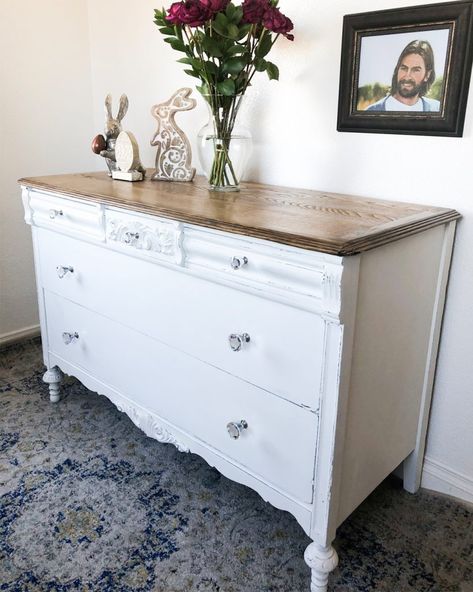 Antique Dresser Makeover + How to Address Damaged Veneer Antique Dresser Makeover, Bedroom Furniture Layout, Grey Bedroom Furniture, Diy Dresser Makeover, Bedroom Furniture Makeover, Diy Chalk, Chalk Painting, Diy Dresser, Dark Wax