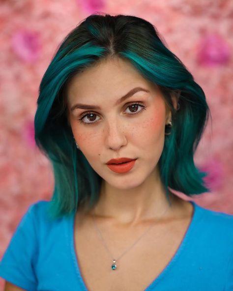 Stella Cini, Blue Green Hair, Hair Challenge, Fabulous Hair, Color Hair, Green Hair, Hair Dye, Pink Hair, Hair Colors