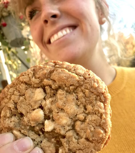 White Chocolate Oatmeal Cookies, White Chocolate Oatmeal, Cinnamon Oatmeal Cookies, Honey Granola, Pumpkin Mousse, Chocolate Oatmeal Cookies, Cinnamon Oatmeal, White Chocolate Cookies, White Chocolate Chip Cookies