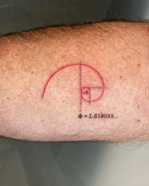 25 Math Tattoos That Showcase The Elegance Of Numbers... Small Fibonacci Tattoo, Math Related Tattoos, Fibonacci Tattoo Minimalist, Minimalist Science Tattoo, Math Tattoos Ideas, Ups And Downs Tattoo, Art Related Tattoos, Tattoo For Parents, Math Tattoo