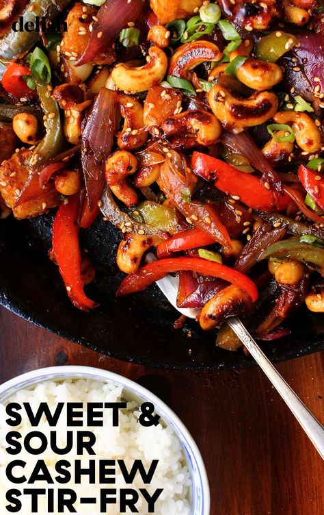 Vegan Cashew Stir Fry, Cashew Stir Fry, Sweet And Sour Vegetables, Veg Stir Fry, Oven Food, Recipes Veg, Vegetarian Entrees, Smashed Potatoes, Healthy Food Options