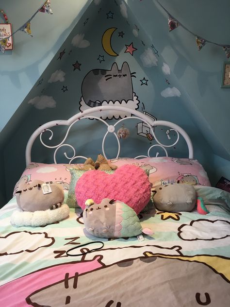 Pusheen Themed Bedroom, Pusheen Room Ideas, Pusheen Bedroom Ideas, Kitten Bedroom, Cat Theme Room, Cat Room Decor Girls Bedroom, Cat Theme Bedroom, Pusheen Bedroom, Cat Themed Bedroom Girl Rooms