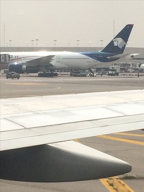 Aeroméxico on the tarmac at Benito Juarez International Airport in Mexico City. #aeromexico #airport #airline #mexicocity #cdmx #mexico #travel Mexico City Airport, Mexico Airport, Delivery Pictures, Boeing 777, Airport City, Mexico Travel, International Airport, Mexico City, Airlines