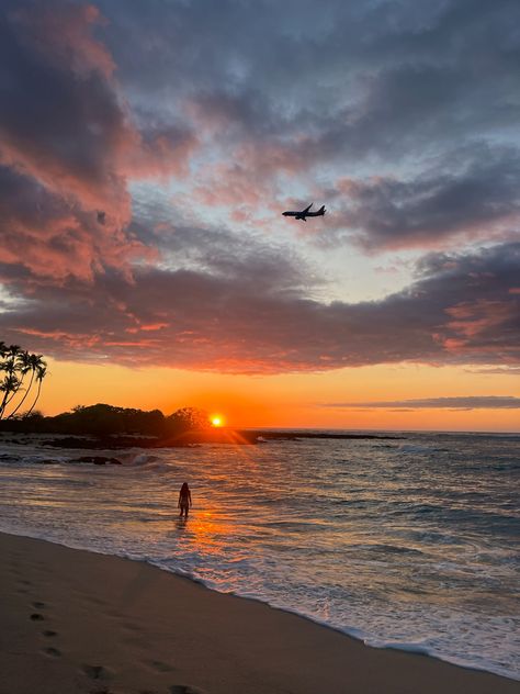 #oahu #maui #kona #bigisland #sunset #hawaii #vacation #travel #dreamlife #summer #beach #bigislandbeach #kauai Sunset Beach Oahu, Hawaii Kona, Hawaii Sunset, Beach Hawaii, Kona Hawaii, Hawaii Beach, Hawaii Beaches, Hawaii Vacation, Island Beach