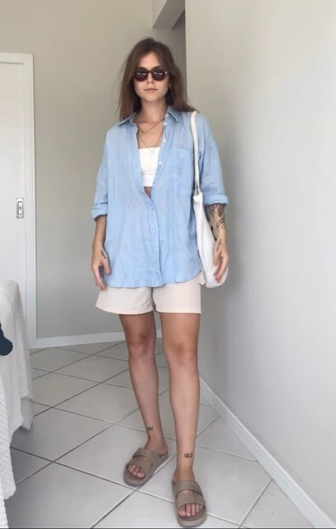 Casual Island Outfit, Masc Women Beach Outfits, Tomboy Femme Summer Outfits, Masc Beach Outfits For Women, Masc Beach Outfits, Tomboy Beach Outfits, Masc Summer Outfits For Women, Spanish Summer Outfits, Summer Outfits Tomboy