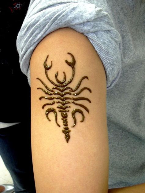 View 50 of the coolest #henna #tattoos out there and get inspired! Henna For Guys Simple, Henna Designs Masculine, Cool Henna Tattoos For Men, Masculine Henna For Men, Men’s Henna Designs, Henna Designs For Guys, Masculine Henna Designs, Boy Henna Designs, Men’s Henna