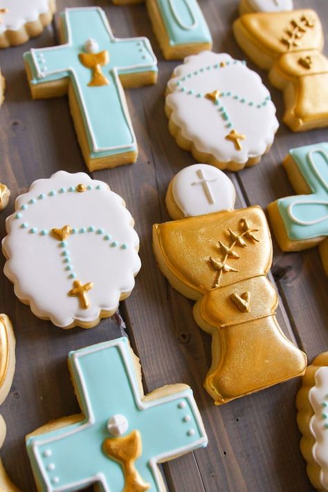 how to decorate first communion cookies for a boy First Communion Cookies, Communion Cookies, First Holy Communion Cake, Holy Communion Cakes, Holy Communion Party, First Communion Cakes, Boys First Communion, First Communion Cake, First Communion Decorations