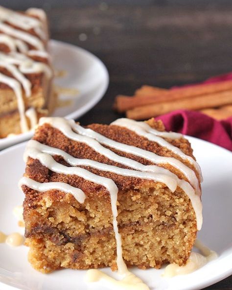 Paleo Cinnamon Roll Coffee Cake - Real Food with Jessica Cinnamon Roll Coffee Cake, Cinnamon Roll Coffee, Delicious Holiday Desserts, Paleo Baking, Holiday Dessert Recipes, Paleo Sweets, Paleo Treats, Paleo Dessert, Savoury Cake