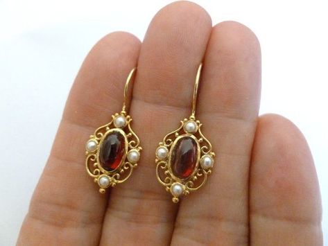 Vintage Earrings Victorian, Vintage Garnet Earrings, Ornate Earrings, Dope Jewelry Accessories, Vintage Inspired Earrings, Vintage Earring, Cabochon Earrings, Earrings Antique, Vintage Inspired Jewelry