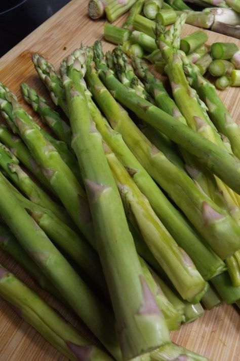 How To Freeze Asparagus, Grilling Asparagus, Freezing Asparagus, Freezing Peppers, Spiced Vegetables, How To Make Jelly, Preserve Food, Water Bath Canning, Grilled Asparagus