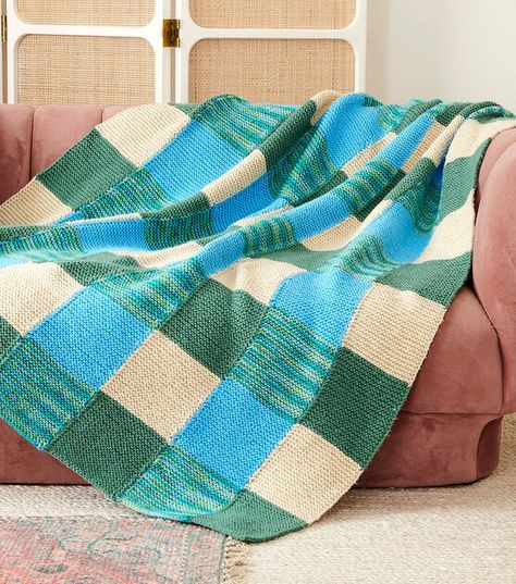 How To Make Join-As-You-Go Checkerboard Knit Blanket Online | JOANN Knitting Blanket Patterns, Checkerboard Blanket, Knitting Blanket, Knitting Patterns Free Blanket, Viking Sewing, Knitted Afghans, Free Knitting Patterns, Afghan Patterns, Knitted Wit