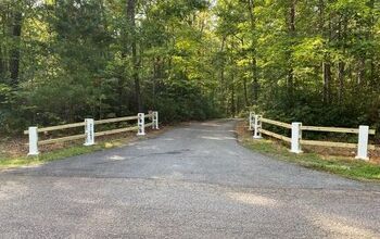 Cinder Block Fencing Ideas, Parking Area Design In Front Of House, Cinderblock Fence Ideas, Cement Block Fence, Cinder Block Fence With Wood, Cinder Block Fence Ideas, Concrete Block Fence, Cinder Block Fence, Cinder Block Projects