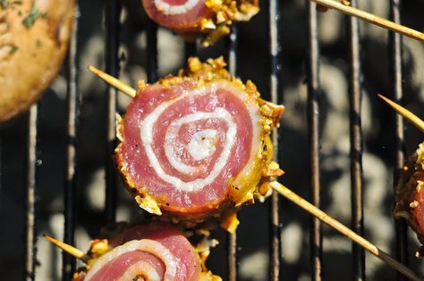 Pork Pinwheels Recipe, Pork Pinwheels, Bacon Wrapped Pork Tenderloin Recipes, Pinwheels Recipe, Bacon Wrapped Pork Tenderloin, Bacon Crisps, Easy App, Bacon Wrapped Pork, Pinwheel Appetizers