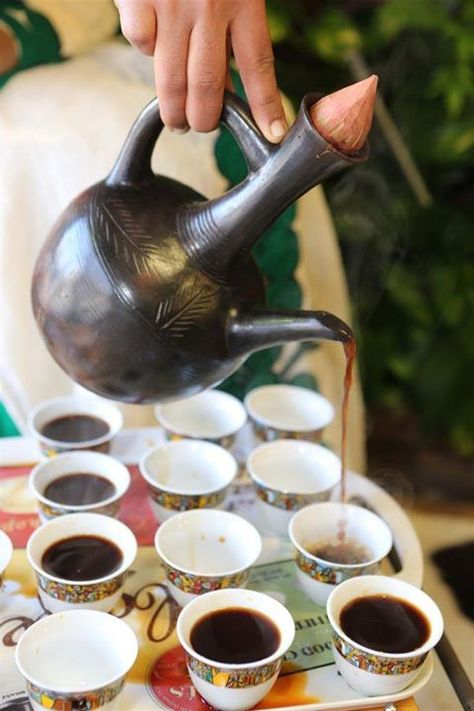 Ethiopia Coffee, Ethiopian Coffee Ceremony, Ethiopian Recipes, Coffee Ceremony, Ethiopian Cuisine, Coffee Around The World, Ethiopian Culture, Ethiopian Coffee, Ethiopian Food