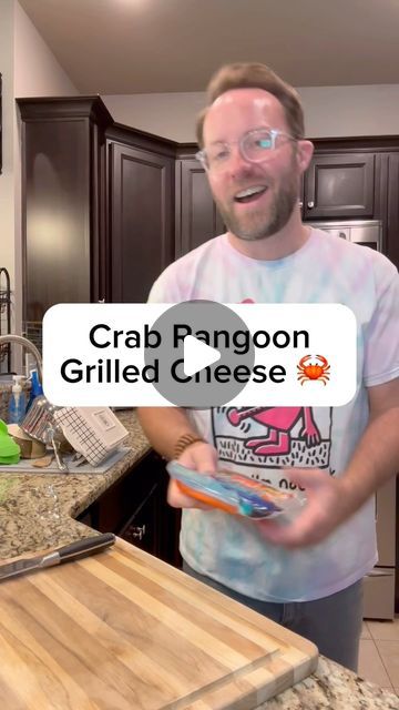 Matthew Bounds on Instagram: "@angies__table thanks for the awesome #crabrangoon #grilledcheese #recipe ! #easyrecipes #sandwich" Crab Rangoon Grilled Cheese, Crab Sandwich Recipe, Matthew Bounds, Like Water For Chocolate, Easy Weekly Meals, Grill Cheese, Crab Sandwich, Tiktok Food, Weekly Meals