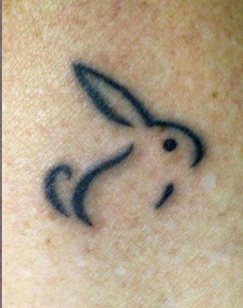 Cute Tattoo Ideas, Stick Poke Tattoo, Funky Tattoos, Cute Tattoo, Sharpie Tattoos, Handpoke Tattoo, Small Pretty Tattoos, Petite Tattoos, Cute Little Tattoos