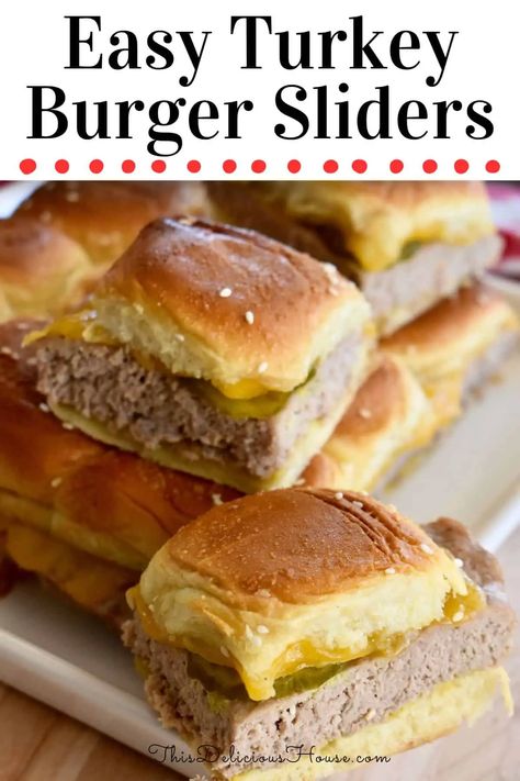 Turkey Burger Sliders are an easy and delicious way to make individual turkey burgers fast! Make one large patty and serve on King's Hawaiian Rolls for a tasty turkey burger recipe everyone will love! Baked Turkey Burgers, Mini Burger Buns, Sliders On Hawaiian Rolls, Hawaiian Bread Rolls, Burger Sliders Recipes, Turkey Burger Sliders, Hawaiian Sliders, Turkey Burger Recipe, King Hawaiian Rolls