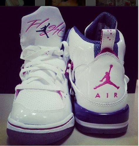 Jordan Flights 4 Girls _! Women Air Jordans, Basket Jordan, Flight Girls, Ball Shoes, Jordans Shoes, Cheap Jordan, Jordans Girls, Free Runs, 4 Girls