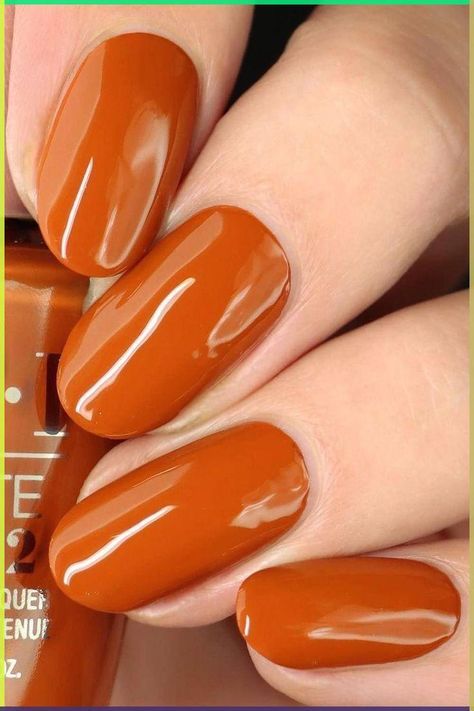 Burnt Orange Nails, Autumn Nail Ideas, Nail Designs For Fall, Thanksgiving Nails Color, Dark Nail Art, Glitter Gradient Nails, Dark Nail, Orange Nail Designs, Orange Nail Polish