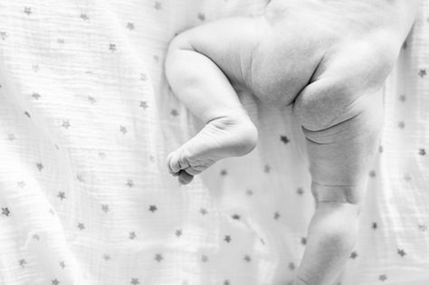 Naked Newborn Photoshoot, Faceless Newborn Photos, Baby Check, Baby Bootie, Expecting A Baby, Newborn Baby Photos, Baby Inspiration, Newborn Poses