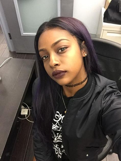 Justine Skye | Purple Hair Justin Skye Purple Hair, Justine Skye Purple Hair, Purple Hair Dark Skin, Fresh Skin Makeup, Justin Skye, Girl With Purple Hair, Justine Skye, Favorite Hairstyles, Rainbow Hair