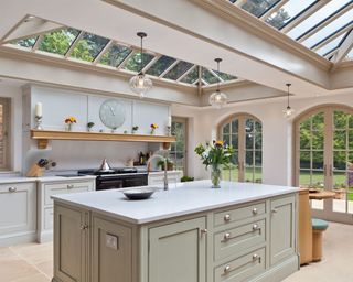 Find out how to add a conservatory Conservatory Kitchen Ideas, Marble Splashback, Kitchen Orangery, Kitchen Conservatory, Monochrome Kitchen, Conservatory Kitchen, Kitchen Diner Extension, Patterned Tiles, Open Plan Kitchen Living Room