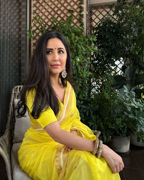 In a season dominated by red, Katrina Kaif introduces a vibrant touch of yellow to elevate your festive wardrobe Raw Mango Sarees, Katrina Kaif Photo, Indian Sari Dress, Indian Fashion Trends, Raw Mango, Yellow Saree, Elegant Attire, Romantic Drama, Saree Trends