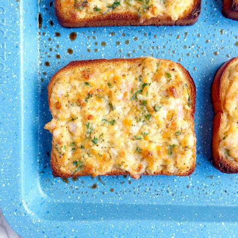 Baked Shrimp Toast Recipe, Easy Shrimp Toast, Cajun Shrimp Toast, Breakfast Shrimp Ideas, Shrimp Toast Appetizers, Shrimp Bread Recipes, Shrimp Toast Chinese, Seafood Toast, Shrimp On Toast