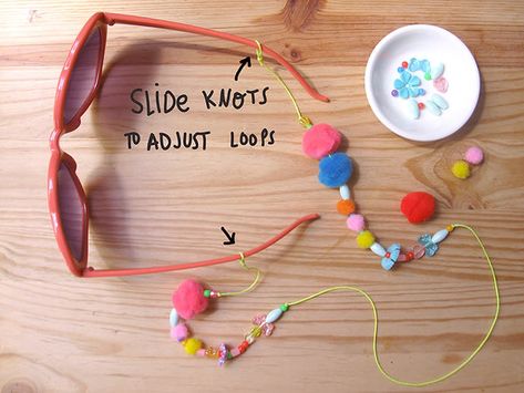 DIY Lolita's Eyeglass String Necklace Glasses Strap Diy, Diy Glasses Chain, Glasses Chain Diy, Sunglasses Strap Diy, Kids Jewelry Diy, Diy Sunglasses, Diy Glasses, Diy Lanyard, String Necklace