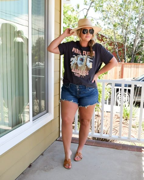 Xl Summer Outfits For Women, Plus Size Graphic Tee Outfit, Summer Outfits Plus Size Women, Florida Outfits, Summer Outfits Curvy, Casual Outfits For Moms, Plus Size Summer Outfits, Summer Outfits For Moms, Curvy Girl Outfits