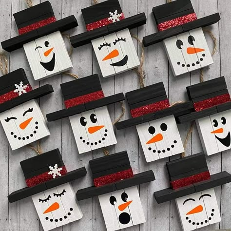 Jenga Snowman Ornaments Diy, Christmas Tree Popsicle Stick Ornament, Jenna Block Snowman, Snowman Jenga Block, Jenga Blocks Snowman, New Wood Craft Ideas, Snowman Jenga Ornament, Wooden Block Snowman Crafts, Jenga Snowman Ornament