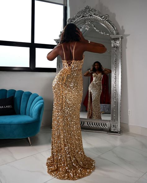 Kimora gown in GOLD sequins 💫💫💫 Gold Mermaid Prom Dress, Corset Prom Dress, Prom Picture Poses, Wedding Cardigan, Gold Mermaid, Corset Dress Prom, Sequin Appliques, Prom Pictures, Mermaid Silhouette