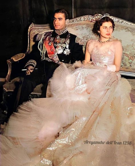 Queen Soraya Of Iran, Royal Family Aesthetic, Iran Wedding, Iranian Dress, Queen Soraya, Marble Palace, Shah Of Iran, Royal Family Fashion, Persian Princess